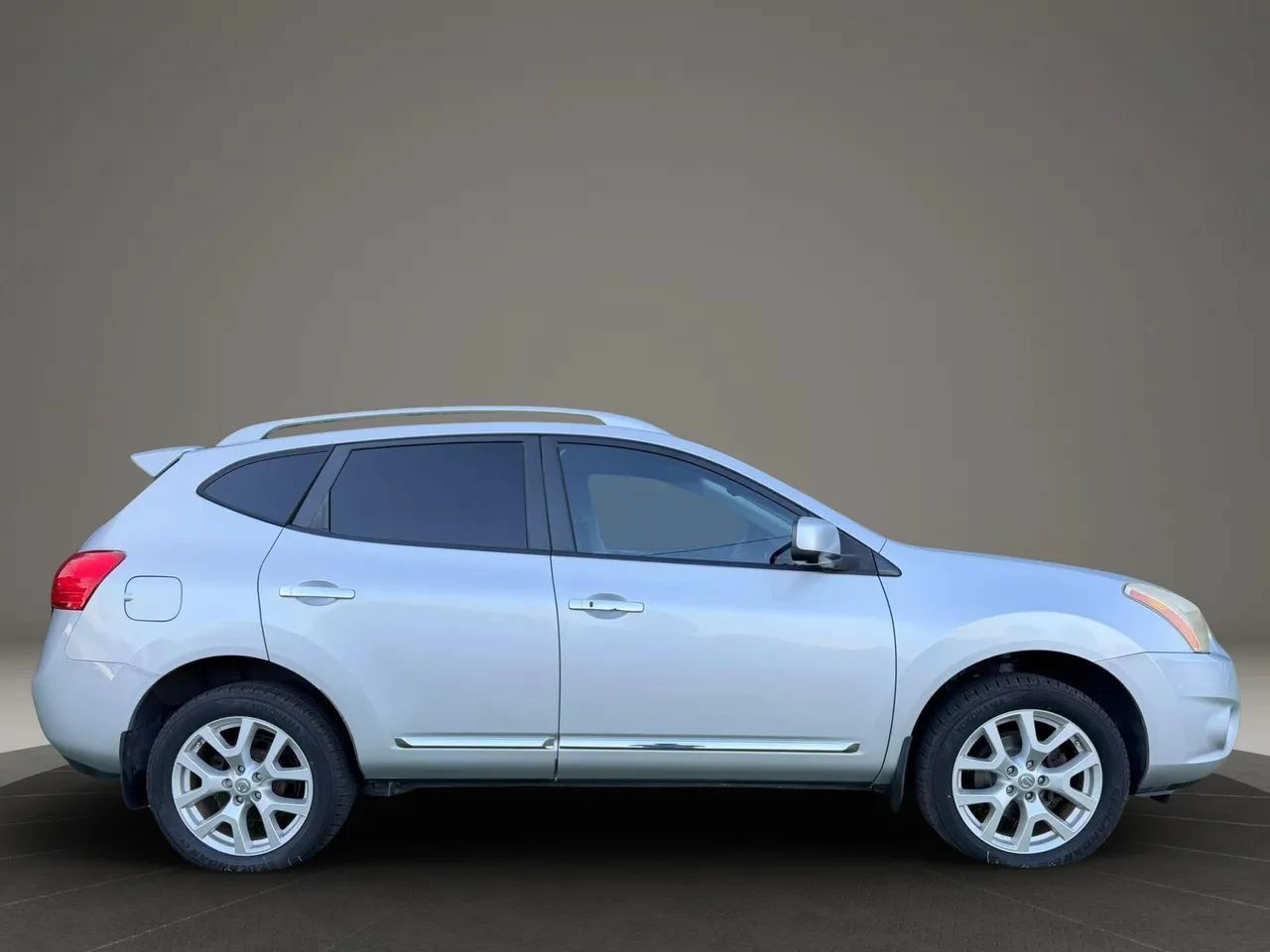 Used 2012 Nissan Rogue SL FWD image 6