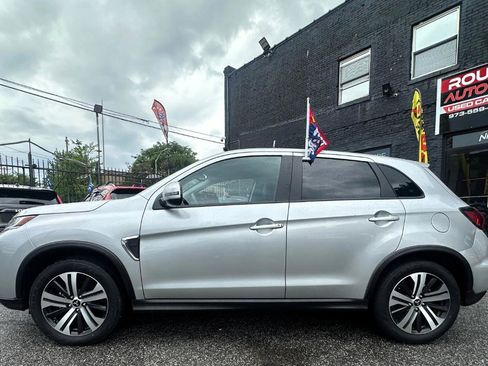 Used 2025 Mitsubishi Outlander Sport AWD image 4