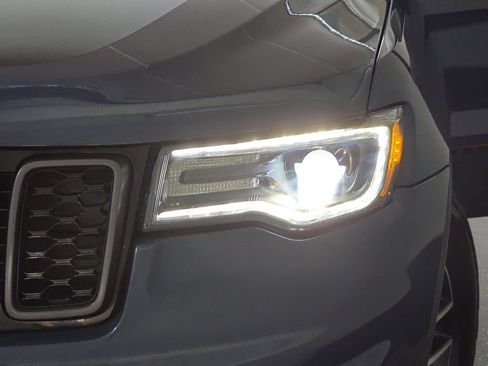 Used 2021 Jeep Grand Cherokee Trailhawk w/ Trailhawk Luxury Group AWD/4WD image 32