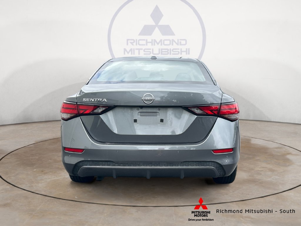 Used 2025 Nissan Sentra SV FWD image 4