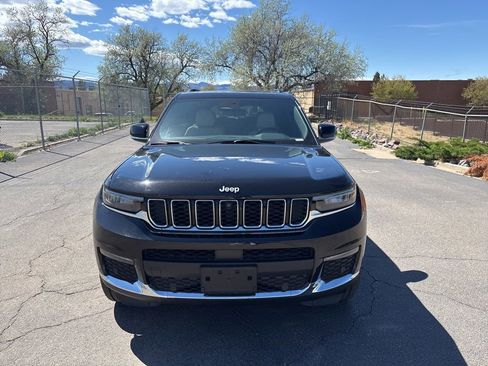 Used 2025 Jeep Grand Cherokee L Limited w/ Luxury Tech Group II image 3