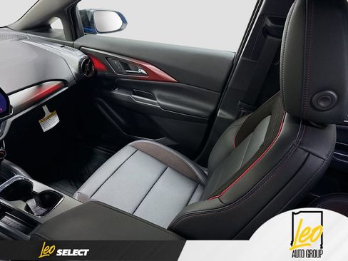 Used 2026 Chevrolet Equinox EV RS w/ Convenience Package II FWD image 25