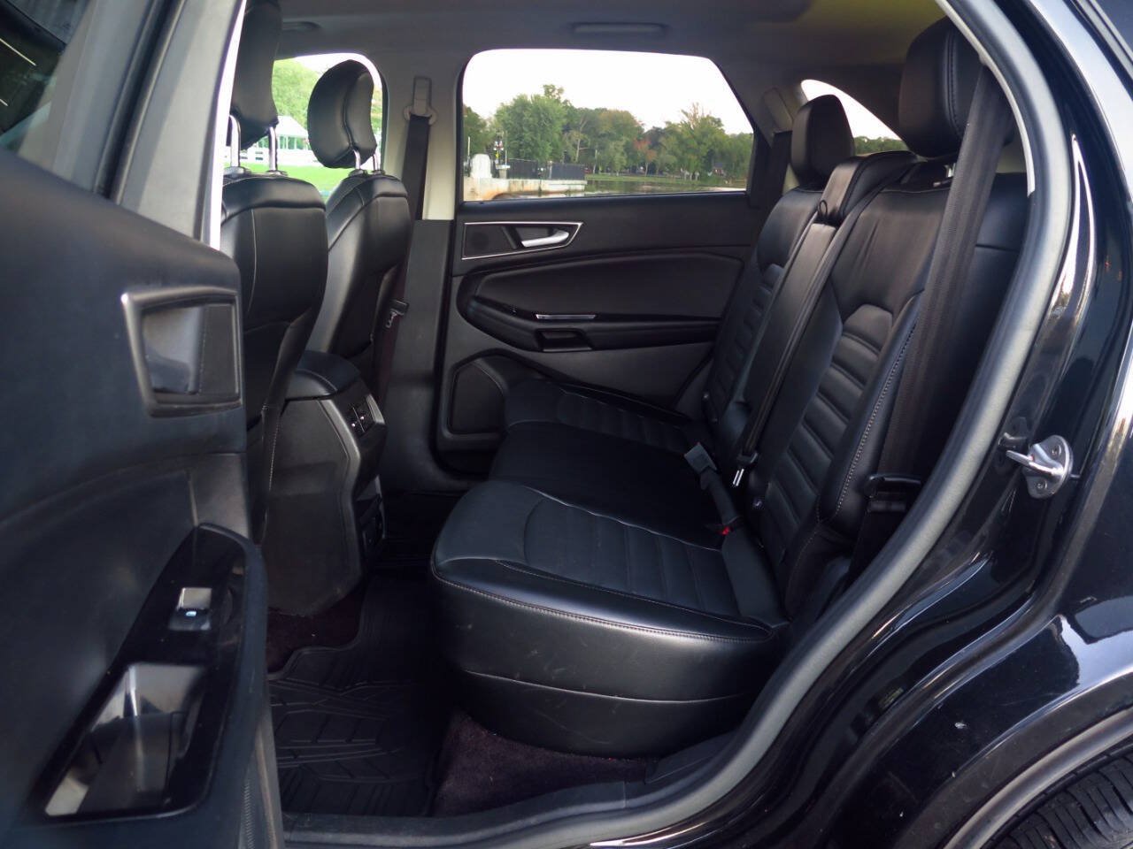Used 2015 Ford Edge SEL w/ Equipment Group 201A AWD/4WD image 13
