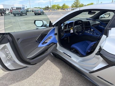 New 2026 Chevrolet Corvette E-Ray AWD/4WD image 9