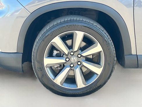 Used 2025 Honda Pilot Touring image 34