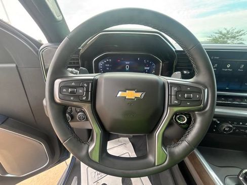 Used 2024 Chevrolet Silverado 1500 High Country w/ High Country Premium Package AWD/4WD image 3