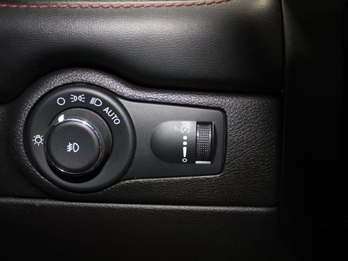 Used 2022 Dodge Durango R/T w/ Trailer Tow Group IV AWD/4WD image 46