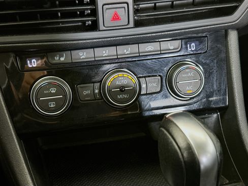 Used 2021 Volkswagen Jetta SE FWD image 23