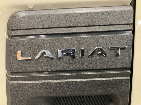 Used 2024 Ford Maverick Lariat image 10