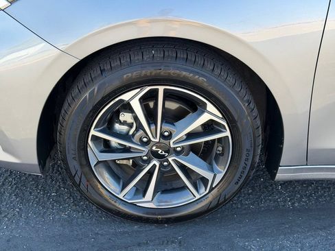 Used 2024 Kia Forte LXS FWD image 10