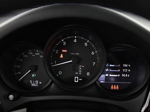 Certified 2026 Porsche Macan AWD/4WD image 34
