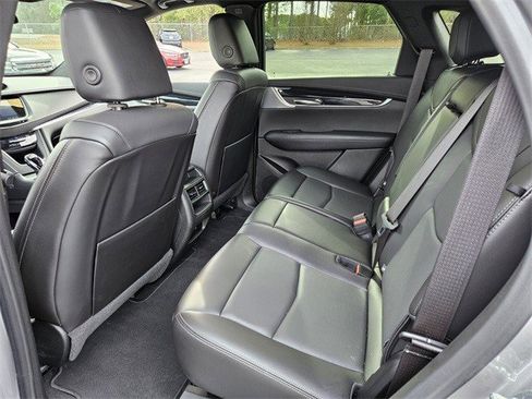 Certified 2025 Cadillac XT5 Premium Luxury image 12