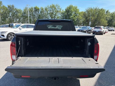Used 2019 Honda Ridgeline Sport image 10