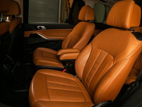 Used 2020 BMW X7 xDrive40i w/ Premium Package image 23