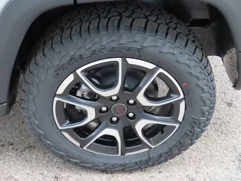 New 2026 Jeep Compass Trailhawk w/ Trailer Tow Group AWD/4WD image 14