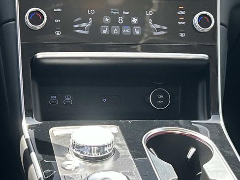 Used 2025 Genesis GV80 2.5T Standard AWD/4WD image 28