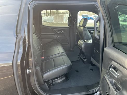 Used 2025 Chevrolet Silverado EV LT image 16