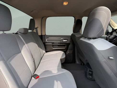Used 2019 RAM 2500 Big Horn AWD/4WD image 11