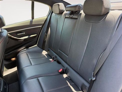 Used 2018 BMW 330i Sedan RWD image 15