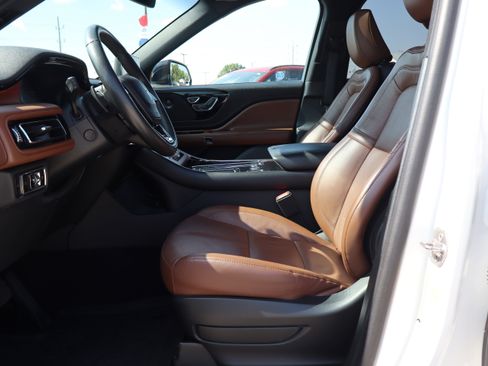 Used 2024 Lincoln Aviator Reserve w/ Elements Package Plus image 10