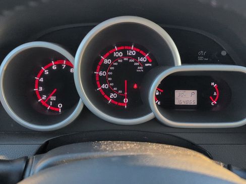 Used 2009 Pontiac Vibe AWD w/ Sun And Sound Package image 23