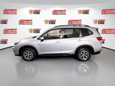 Used 2020 Subaru Forester Premium AWD/4WD image 14