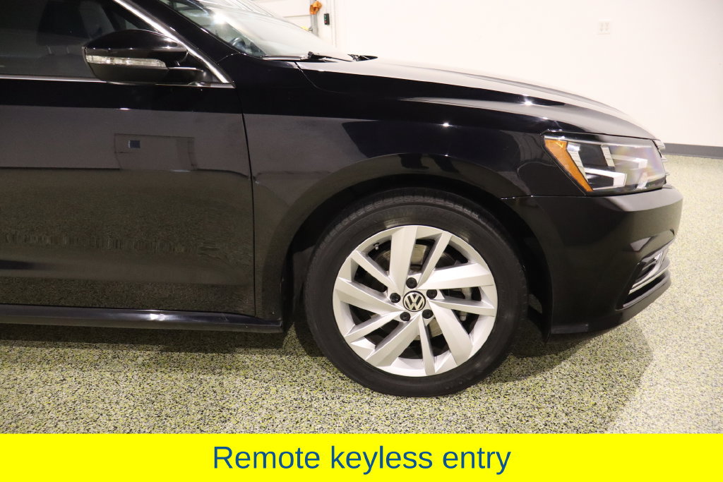 Used 2018 Volkswagen Passat 2.0T SE FWD image 15