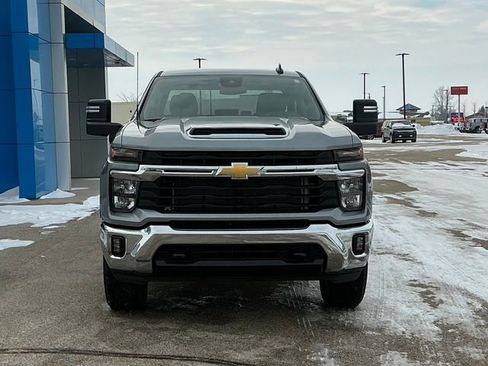 Used 2024 Chevrolet Silverado 2500 LT AWD/4WD image 14