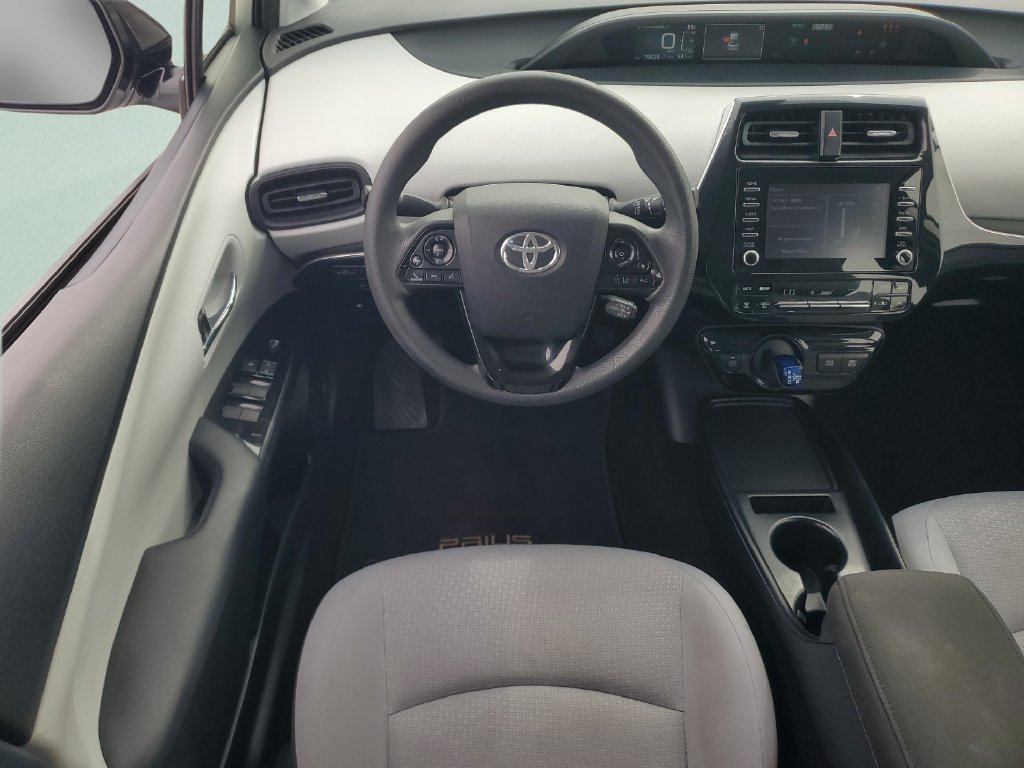 Used 2020 Toyota Prius LE FWD image 12
