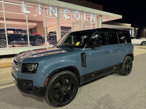 Used 2024 Land Rover Defender 110 X-Dynamic SE image 1