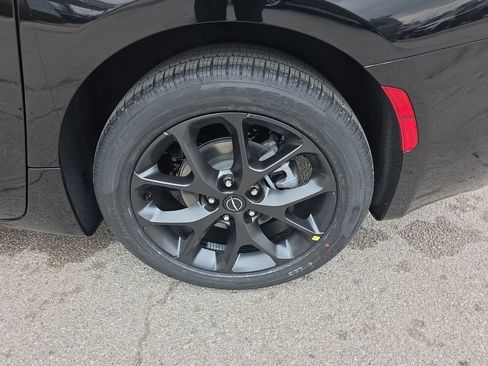 New 2026 Chrysler Pacifica Select image 12