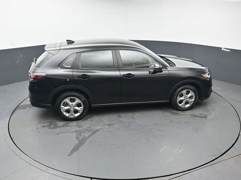 Certified 2023 Honda HR-V LX image 38