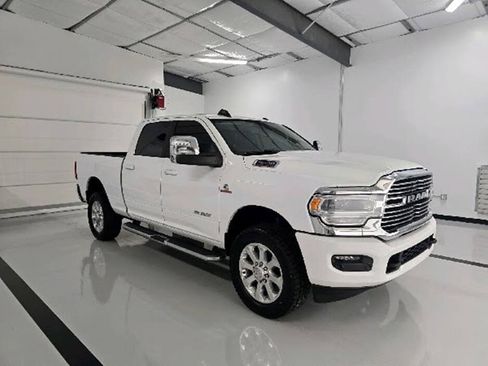Used 2023 RAM 2500 Laramie AWD/4WD image 3