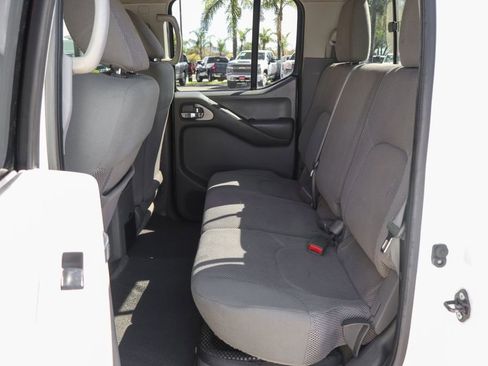 Used 2016 Nissan Frontier SV image 34