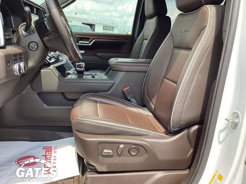 Used 2022 GMC Sierra 1500 Denali w/ Denali Reserve Package AWD/4WD image 13