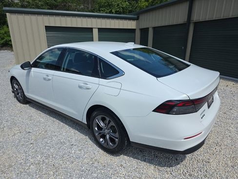 Used 2024 Honda Accord EX image 3