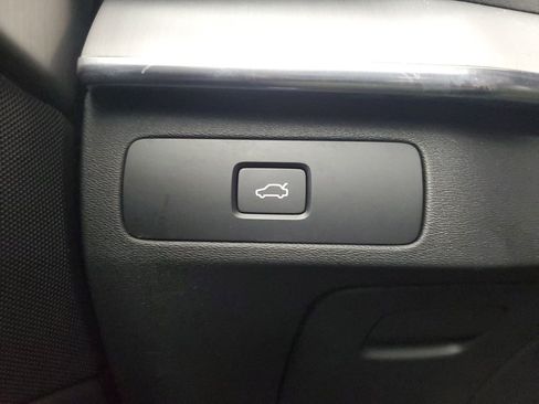 Certified 2025 Volvo XC90 B5 Core AWD/4WD image 35