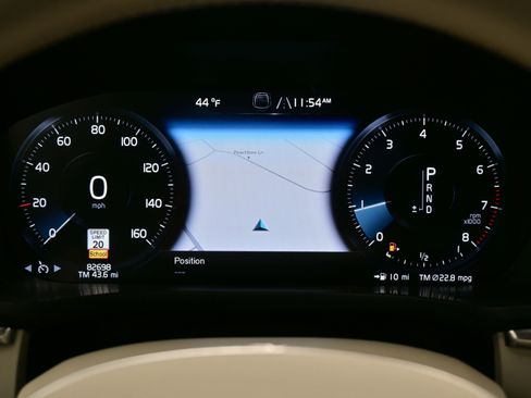 Used 2020 Volvo XC60 T5 Inscription w/ Protection Package Premier image 25