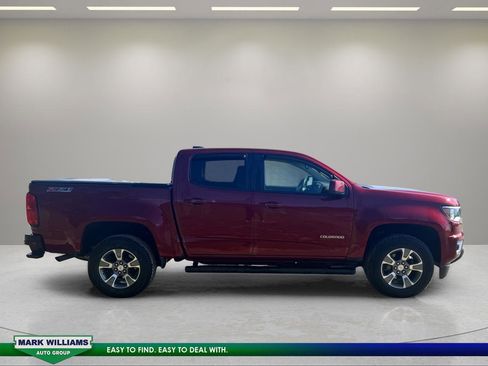 Used 2019 Chevrolet Colorado Z71 AWD/4WD image 2