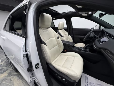 Used 2020 Cadillac XT4 Sport w/ Sun And Sound Package AWD/4WD image 21