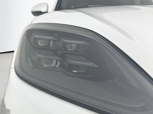 New 2025 Porsche Cayenne E-Hybrid image 26