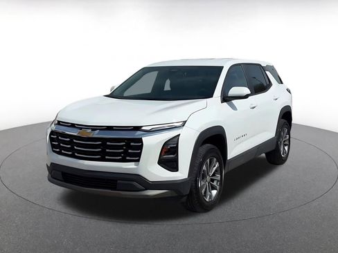 Used 2025 Chevrolet Equinox LT image 7