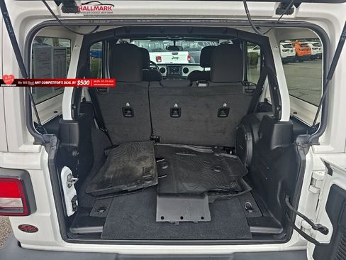 Used 2021 Jeep Wrangler Unlimited Islander image 21