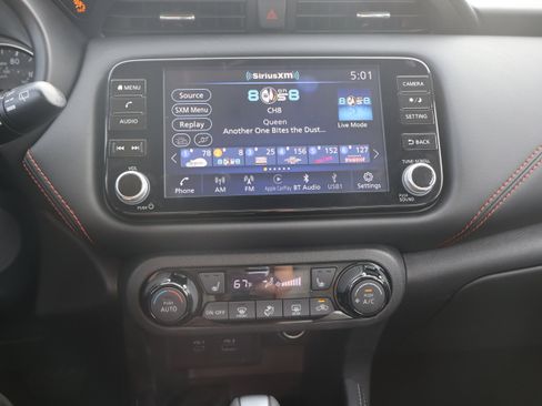 Used 2023 Nissan Kicks SR w/ SR Premium Package image 17