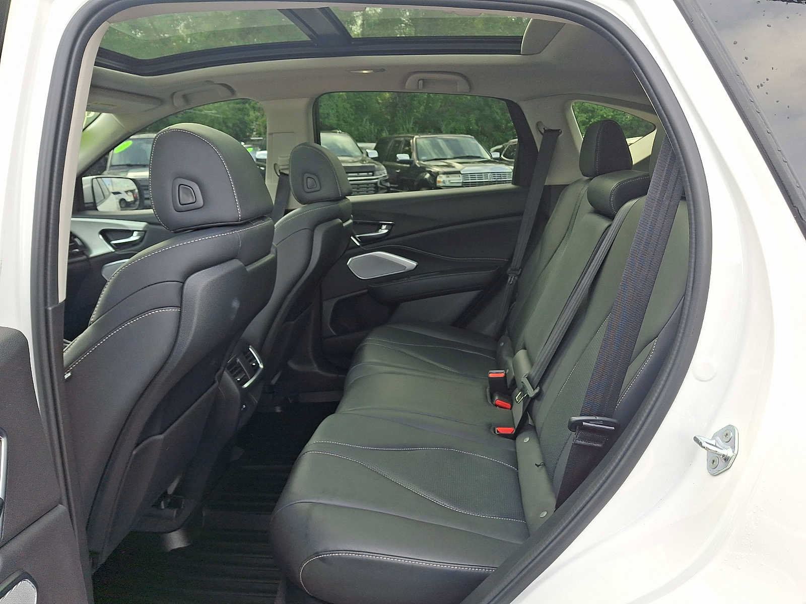 Used 2024 Acura RDX w/ Technology Package AWD/4WD image 10