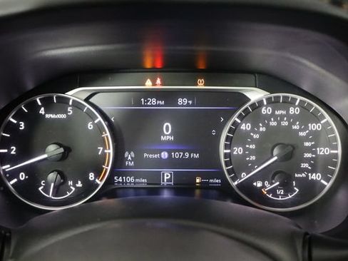 Used 2020 Nissan Altima 2.5 SR w/ Premium Package FWD image 11