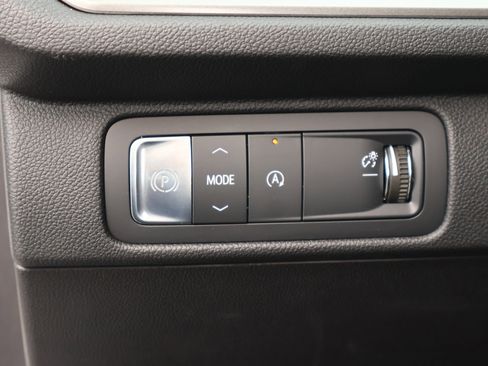 New 2026 Chevrolet Traverse LT w/ LPO, Floor Liner Package FWD image 11