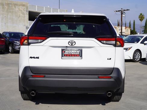 New 2025 Toyota RAV4 LE image 5