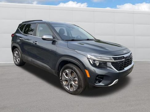 Used 2024 Kia Seltos S AWD/4WD image 12
