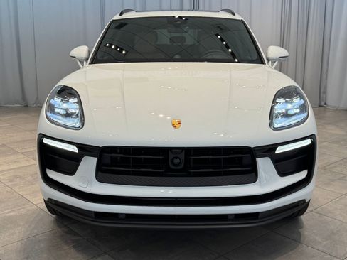 Used 2025 Porsche Macan image 6